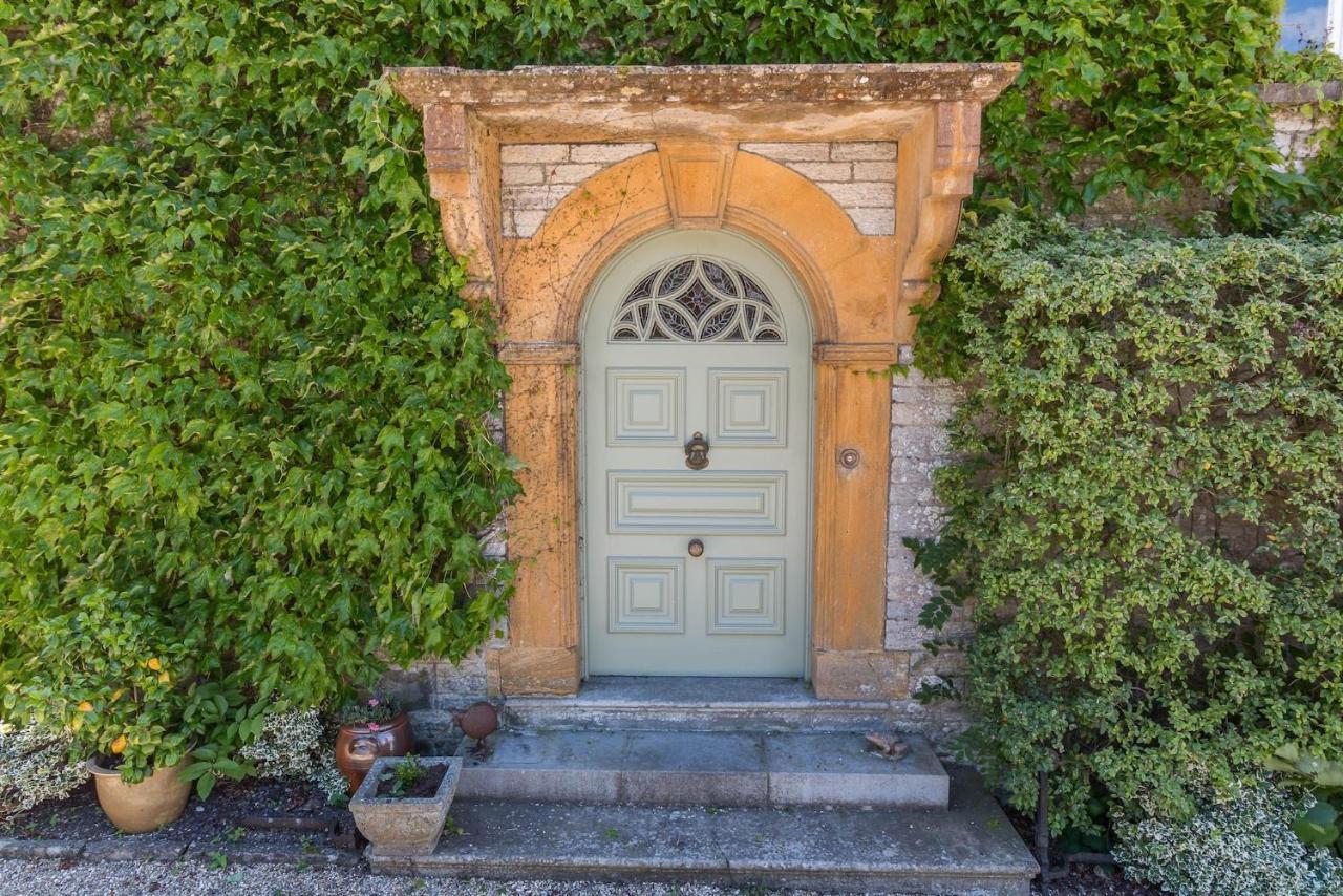 The Mount Somerton Retreat - Nr Bruton, Glastonbury, The Spectacular Wells Cathedral, Millfield School, Leonardo Helicopters, Yeovilton 外观 照片