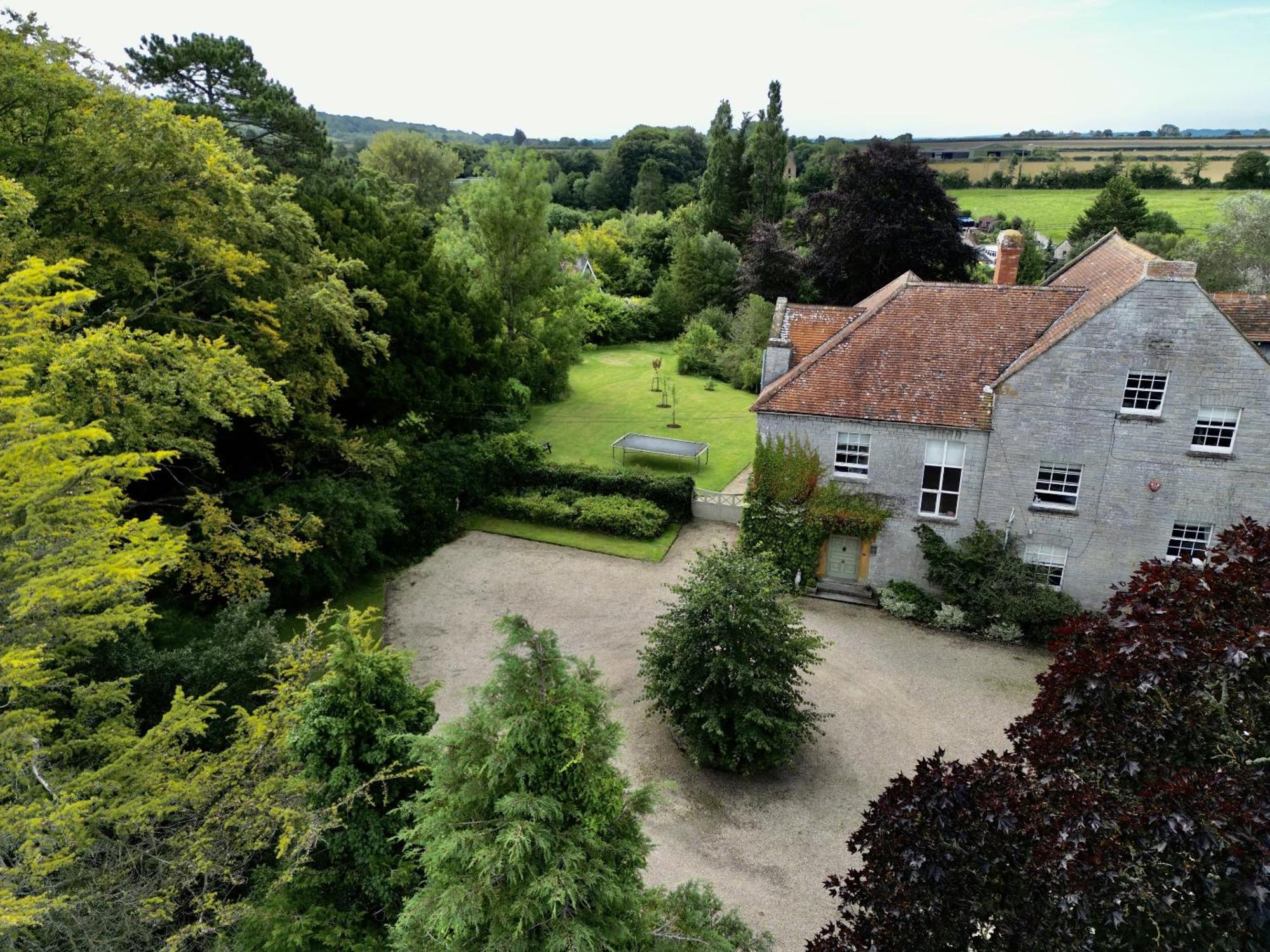 The Mount Somerton Retreat - Nr Bruton, Glastonbury, The Spectacular Wells Cathedral, Millfield School, Leonardo Helicopters, Yeovilton 外观 照片