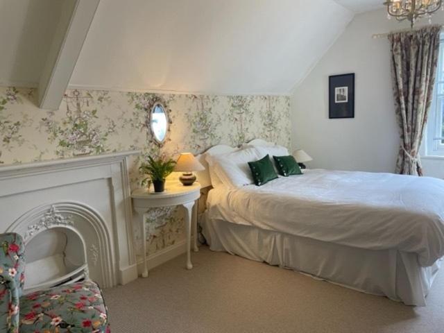 The Mount Somerton Retreat - Nr Bruton, Glastonbury, The Spectacular Wells Cathedral, Millfield School, Leonardo Helicopters, Yeovilton 外观 照片