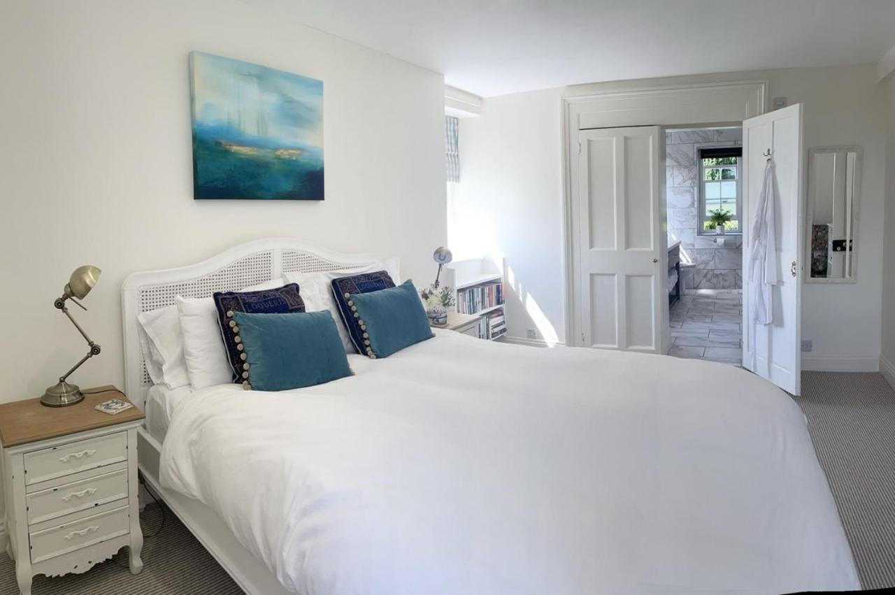 The Mount Somerton Retreat - Nr Bruton, Glastonbury, The Spectacular Wells Cathedral, Millfield School, Leonardo Helicopters, Yeovilton 外观 照片